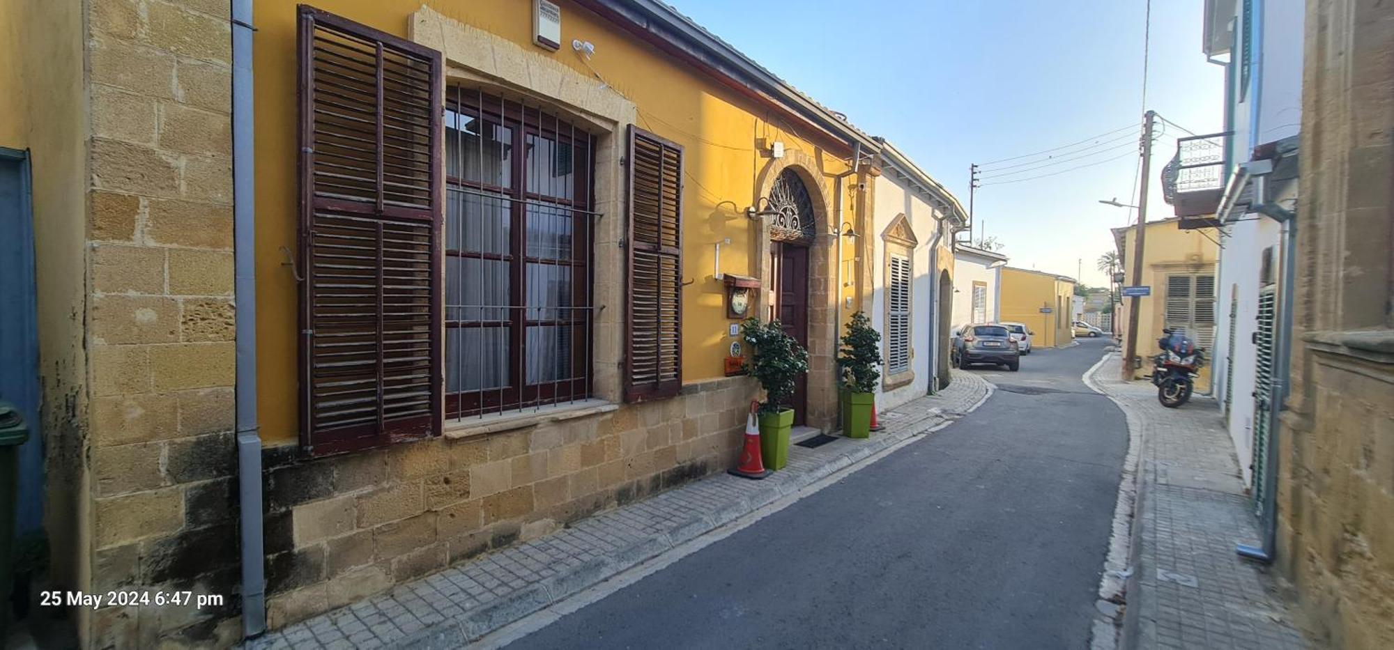 Petro'S Antique House Apartment Nicosia Exterior photo